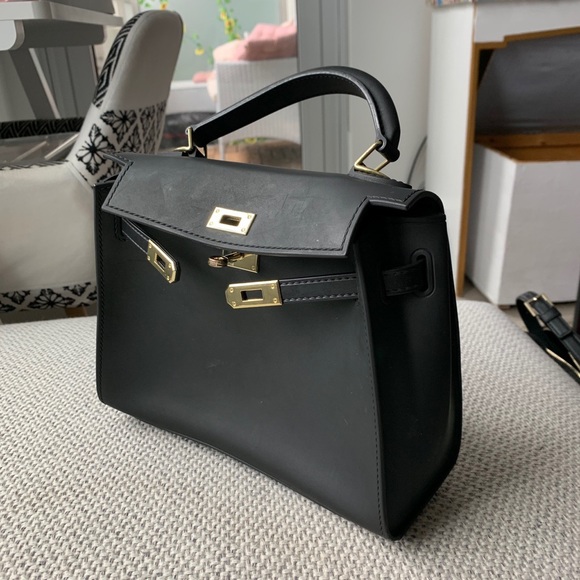 LTL LONDON Shoulder bag in Matte Black - Picture 2 of 3